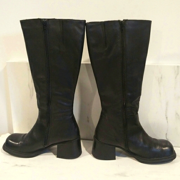 Vintage 90's Chunky Block Heel Square Toe Tall Black Leather Boots - Picture 4 of 16
